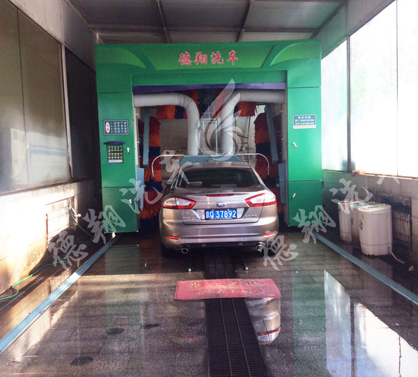 中巴洗車(chē)機(jī)