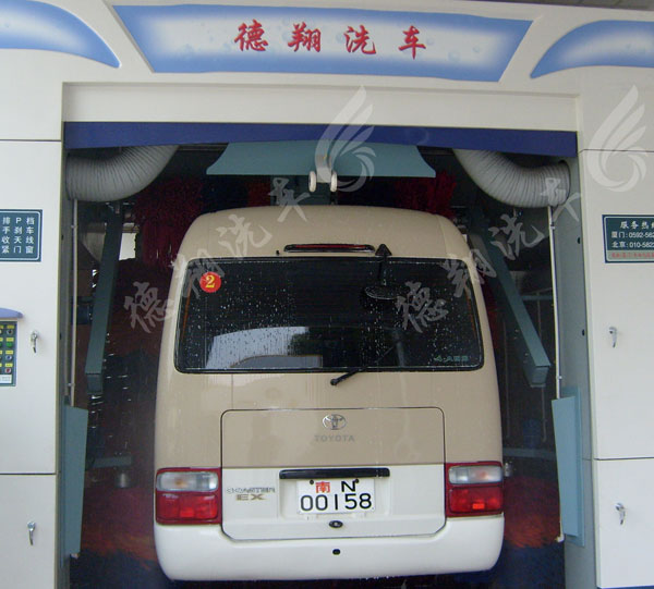 中巴洗車(chē)機(jī)